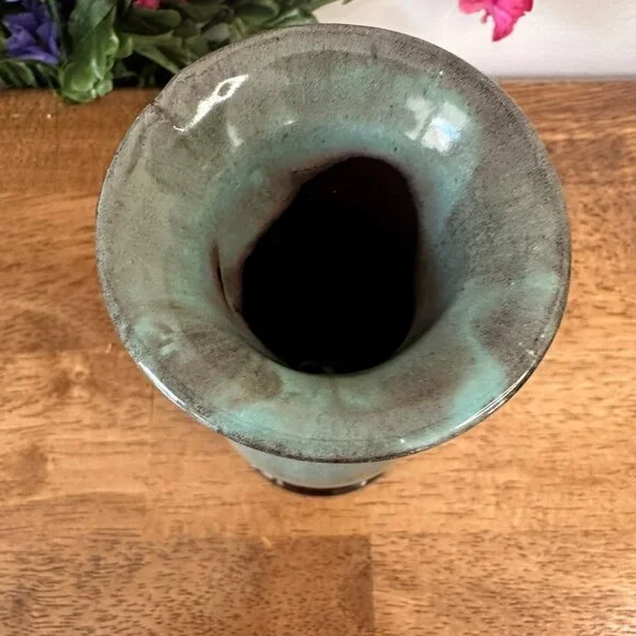 Vintage Green and Brown Drip Glaze Pedestal Vase Marked 569 Art Pottery - Picture 4 of 7